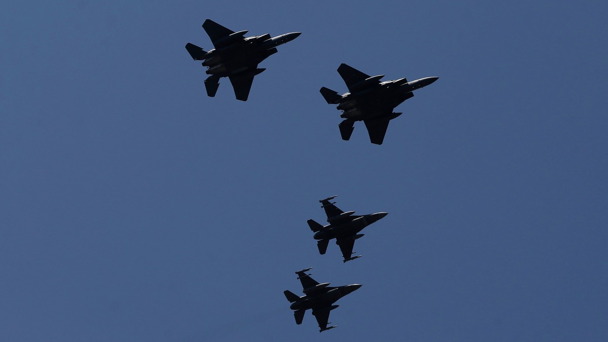 F-15 fighter jets fly over the National Mall during Independence Day events honoring the nation's 250th anniversary, Saturday, July 4, 2026, in Washington. (AP Photo/Rahmat Gul)
America 250 Indep ...