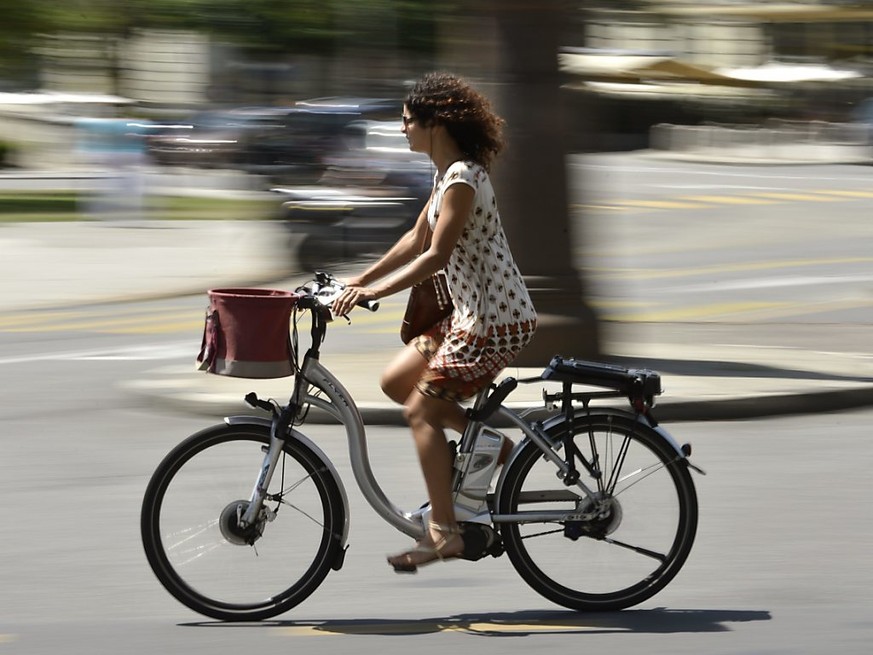 Die Verkäufe von E-Bikes sind auch im vergangenen Jahr deutlich schneller gewachsen als der gesamte Velomarkt. (Archivbild)