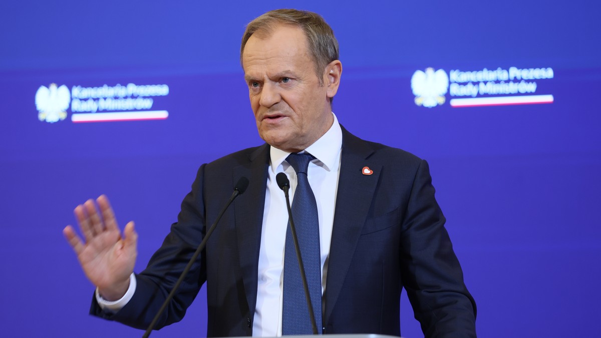 The Polish government has formally dissolved the public media.  Attacker from Prague confessed to previous double murder in suicide letter
