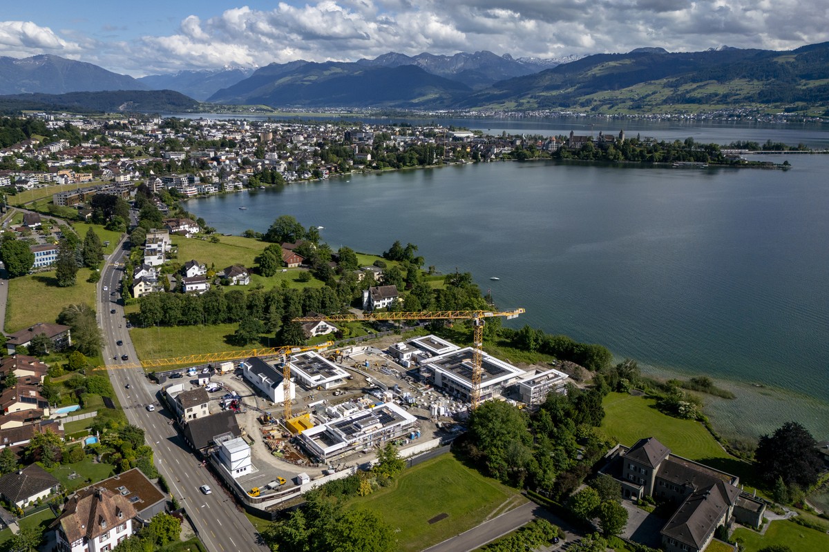 Blick auf die Baustelle des rund 16'000 Quadratmeter grossen Grundstuecks des frueheren Tennisspielers Roger Federer in Kempraten, Rapperswil-Jona am Dienstag, 28. Mai 2024. (KEYSTONE/Michael Buh ...