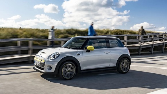 Der elektrische Mini Cooper SE von 2021.