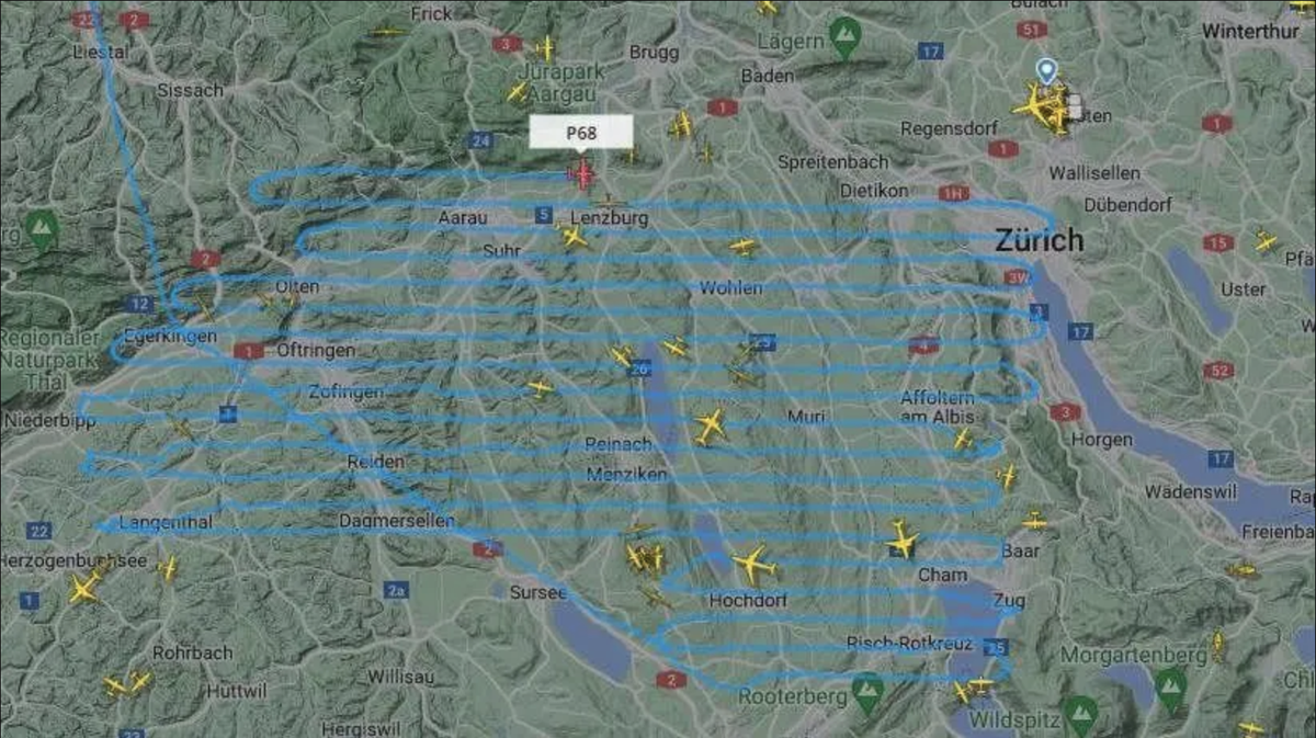 Ein Flugzeug ist am Samstag, 11. Juni 2022, quer über das Mittelland hin und her geflogen. Am Abend gabs von Skyguide die Auflösung: Es handelte sich um einen Foto-Flug. Die Maschine war im süddeutsch ...