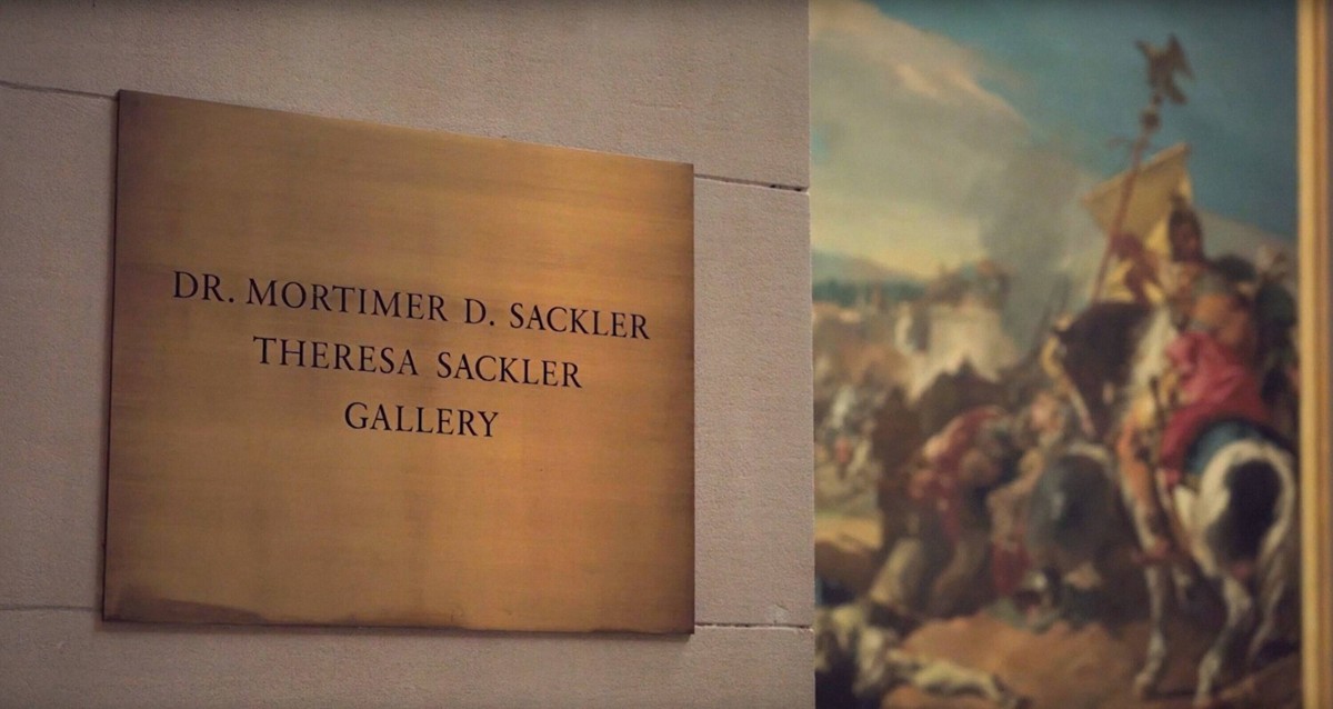 RECORD DATE NOT STATED ALL THE BEAUTY AND THE BLOODSHED, Sackler nameplate on a gallery at the Metropolitan Museum of Art, New York, 2022. Neon / courtesy Everett Collection PUBLICATIONxINxGERxSUIxAUT ...