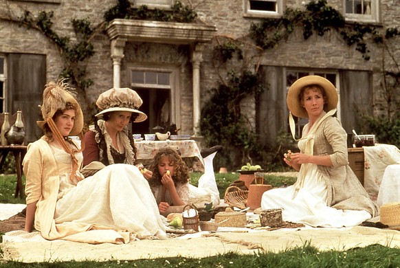 SENSE AND SENSIBILITY, Kate Winslet, Gemma Jones, Emilie Francois, Emma thompson, 1995, picnic Columbia Pictures/Courtesy Everett Collection ACHTUNG AUFNAHMEDATUM GESCH�TZT PUBLICATIONxINxGERxSUIxAUTx ...
