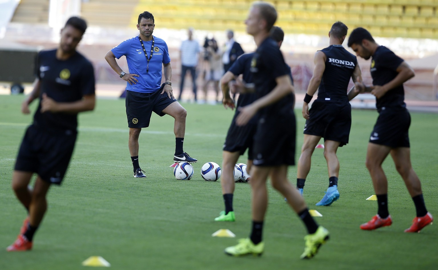 Im Abschlusstraining schleifen die dezimierten Young Boys im Stade Louis II an den letzten Details.