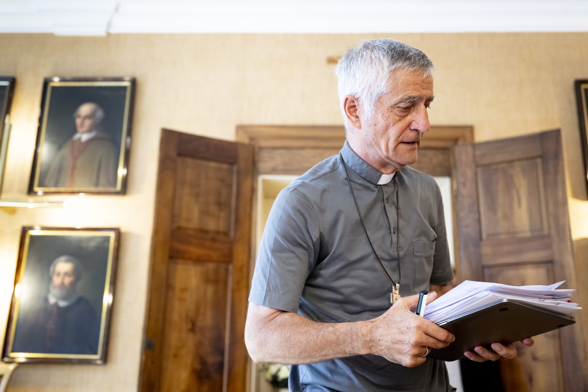 L'évêque du diocèse de Sion Mgr Jean-Marie Lovey est visé par une enquête interne pour dissimulation de faits.