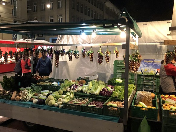 Klassischer Stand mit Wintergemüse - am Zibelemärit eher die Ausnahme.