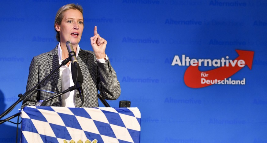 epa07093191 Chairman of the Alternative for Germany party (AfD) faction Alice Weidel delivers a statement during the Bavaria state elections in Mamming, Germany, 14 October 2018. According to the Bava ...