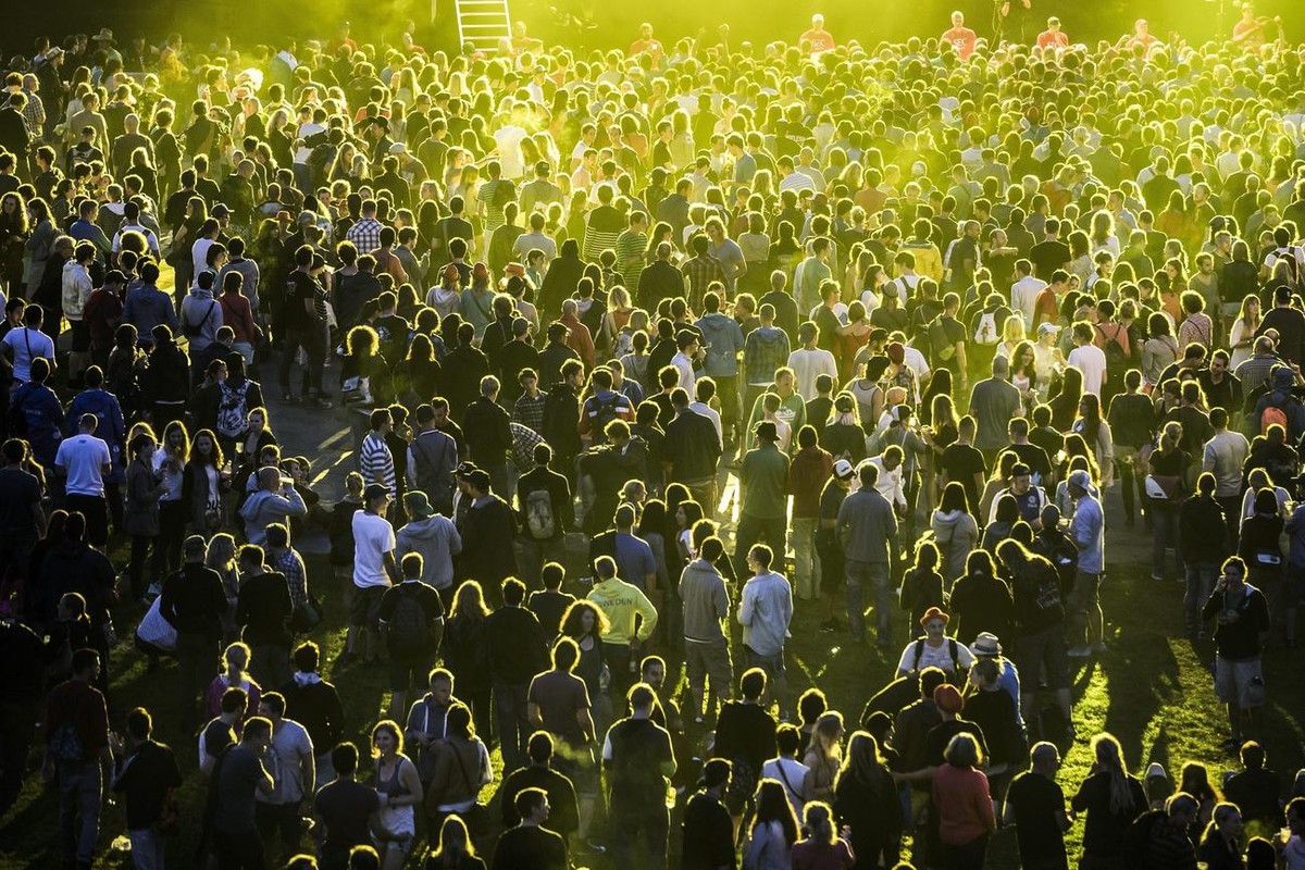 Festival visitors listen to the US rock band "Black Rebel Motorcycle Club" at the Gurten music open air festival in Bern, Switzerland, Thursday, July 18, 2013. (KEYSTONE/Peter Klaunzer)..
