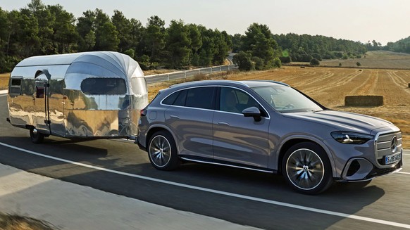 Bis zu 2,4 Tonnen schwere Anhänger darf der GLC schleppen.