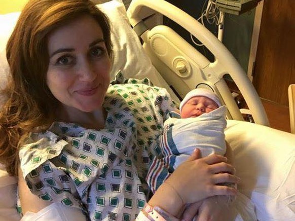 Dr. Armanda Hess nach der Geburt ihrer Tochter.