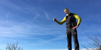 Dieser Mann will in 28 Jahren JEDEN Wanderweg der Schweiz ablaufen