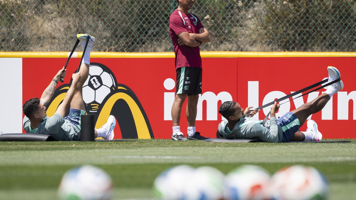 -Granit-ist-eine-Maschine-ein-weit-gereister-Physio-macht-die-Natispieler-fit