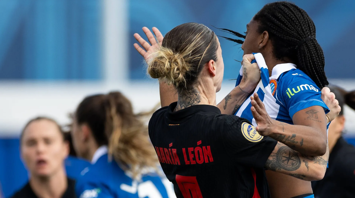 Ärger in Barcelona: Mapi León (l.) und Daniela Caracas gerieten im Stadtduell aneinander.