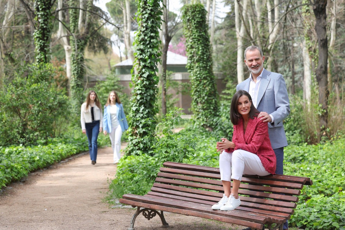 Bilder des Jahres 2024, Entertainment 05 Mai Entertainment Themen der Woche KW20 Entertainment Bilder des Tages Spanische Kˆnigsfamilie, Fototermin anl‰sslich des zehnj‰hrigen Thronjubil‰ums 18-05-202 ...