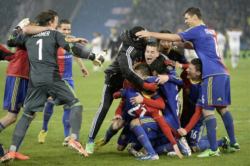 ARCHIV - ZUM KEYSTONE-SDA-TEXT DER SPORTREDAKTION ZUM EUROPA LEAGUE-VIERTELFINAL ZWISCHEN DEM FC BASEL UND DEN TOTTENHAM HOTSPURS STELLEN WIR IHNEN FOLGENDES BILDMATERIAL ZUR VERFUEGUNG - FC Basel&#03 ...