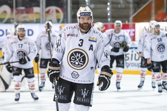 La joie du defenseur luganais Julien Vauclair, apres la rencontre du championnat suisse de hockey sur glace de National League entre le HC Fribourg-Gotteron et HC Lugano, ce mardi, 26 fevrier 2019, a  ...