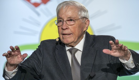 Alt-Bundesrat Christoph Blocher an der Delegiertenversammlung der Schweizerischen Volkspartei SVP in Balsthal, am Samstag, 25. Januar 2025. (KEYSTONE/Georgios Kefalas)