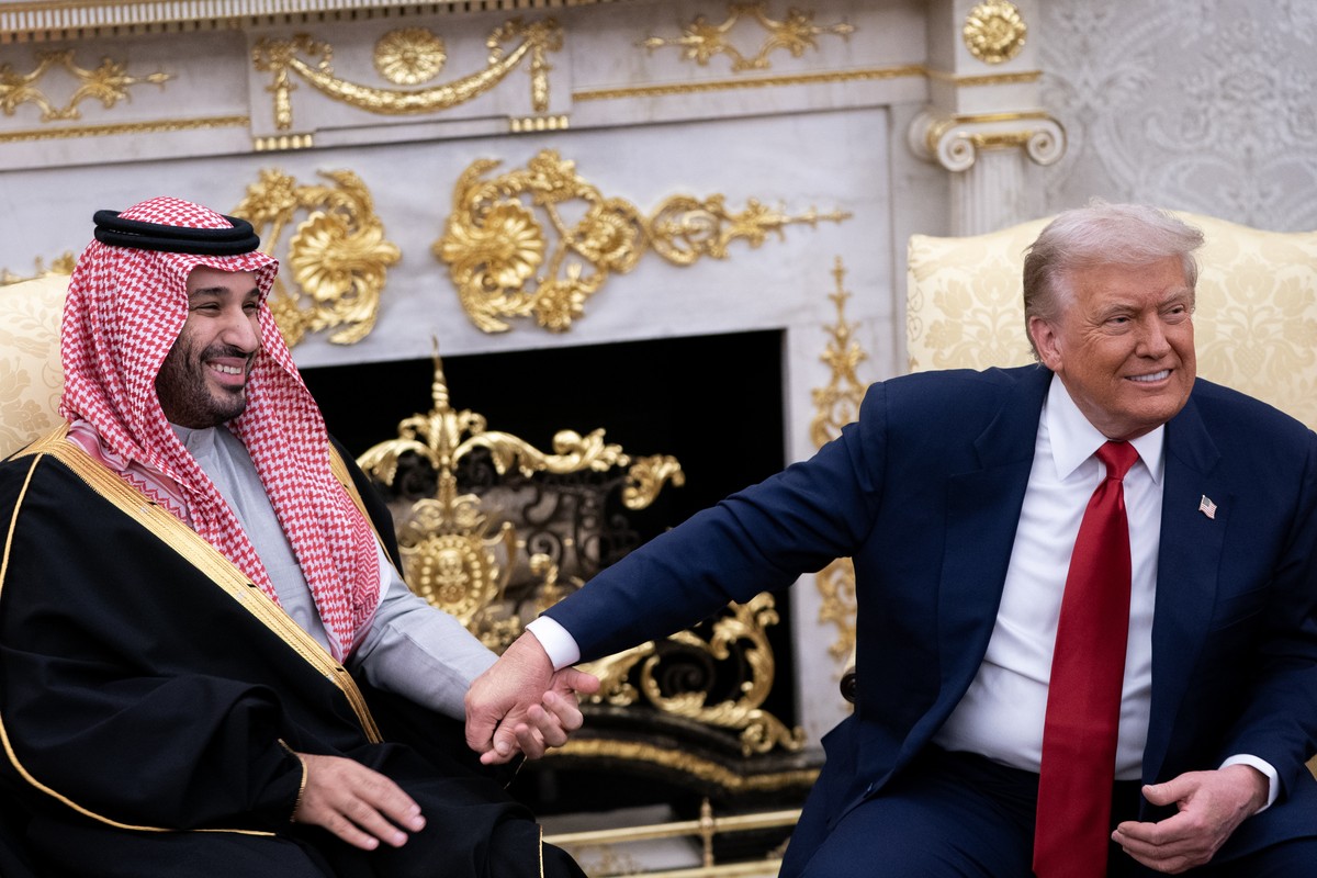epa12534727 US President Donald Trump (R) shakes hands with Crown Prince and Prime Minister of the Kingdom of Saudi Arabia, Mohammed bin Salman (L), in the Oval Office at the White House in Washington ...