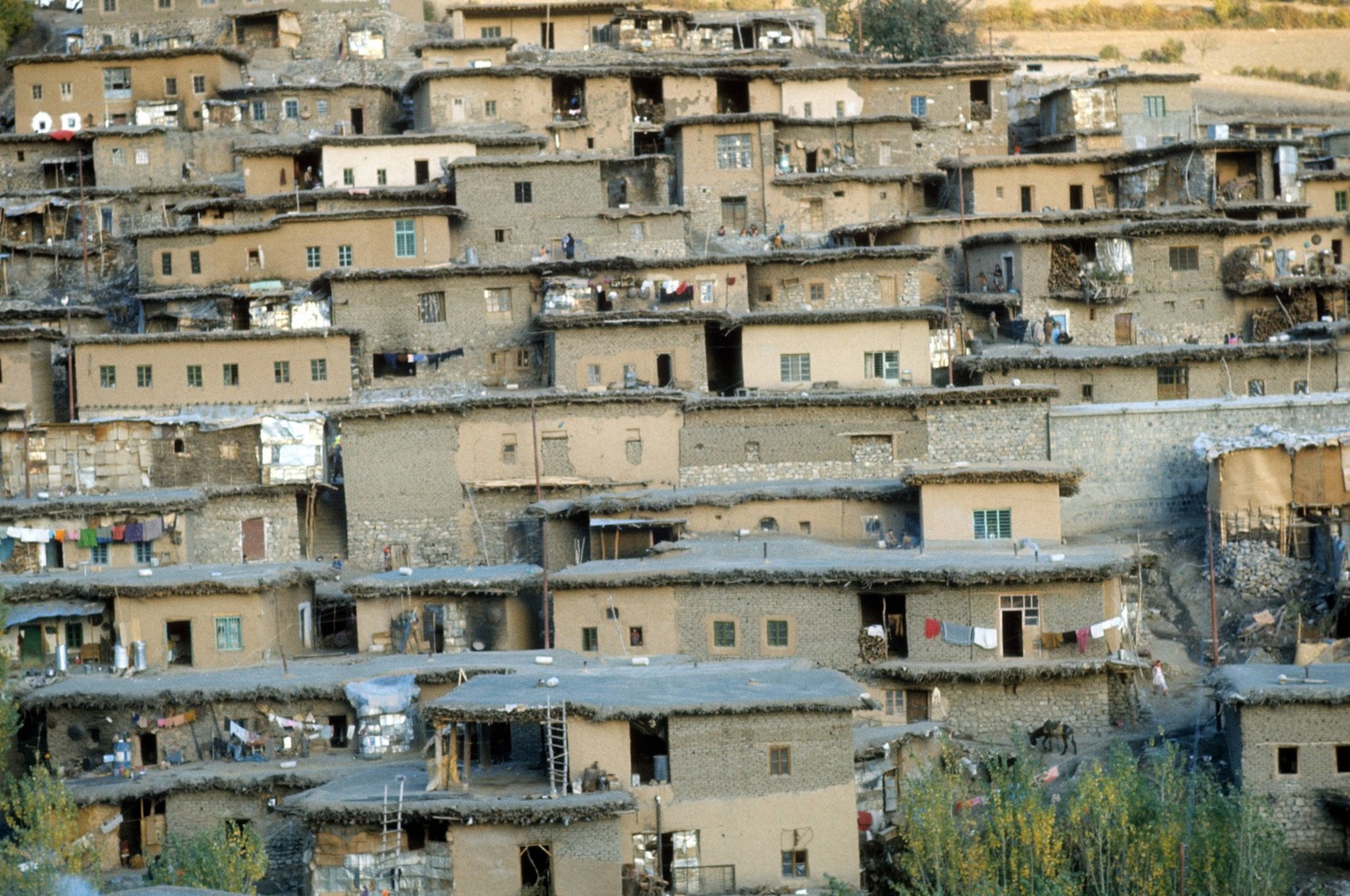 Bildnummer: 53694993 Datum: 12.09.1974 Copyright: imago/Sven Simon
Mahabad im Iran, Landschaft , Highlight; 1974, Kurdistan, Mahabad; , quer, Kbdia, Totale, Stadtlandschaft, , , Asien

Bildnummer 5 ...