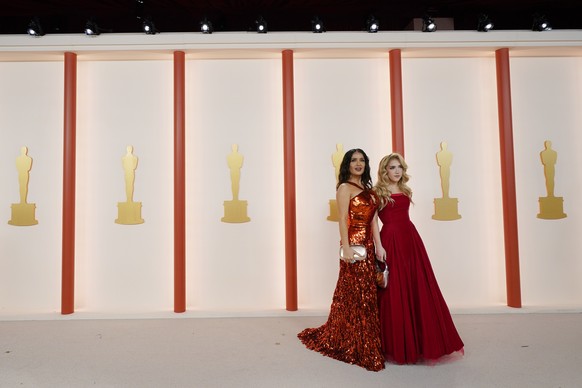 Salma Hayek, left, and Valentina Paloma Pinault arrive at the Oscars on Sunday, March 12, 2023, at the Dolby Theatre in Los Angeles. (AP Photo/Ashley Landis)
Salma Hayek,Valentina Paloma Pinault