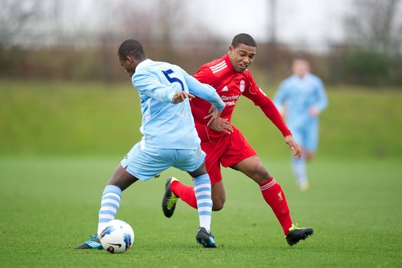 Liverpool s Jordon Ibe in action against Manchester City during the FA Premier League Academy match at the Kirkby Academy. xHOCHxZWEIx/xPropagandax PUBLICATIONxINxGERxSUIxAUTxONLY

Liverpool s Jordo ...