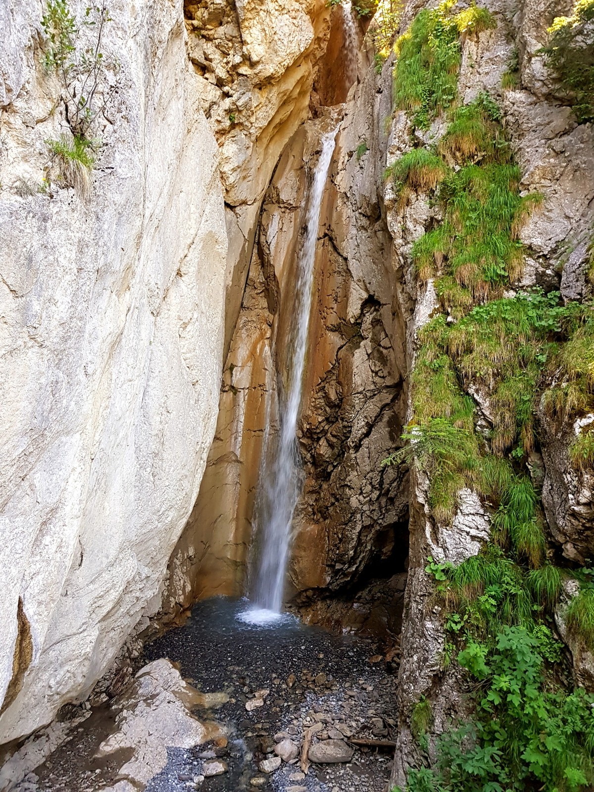 Burgfälle Gsteig Rauszeit Wasserfälle Schweiz