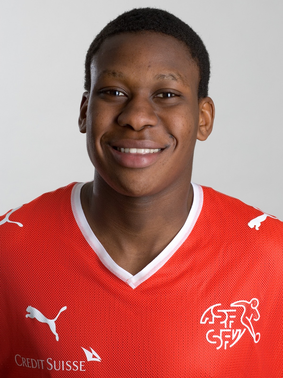 Portrait von Bigambo Rochat, Spieler der Schweizer U17 Nationalmannschaft, aufgenommen am Dienstag, 22. April, 2008 im Stade St. Leonard, Freiburg. (KEYSTONE/Alessandro della Valle)