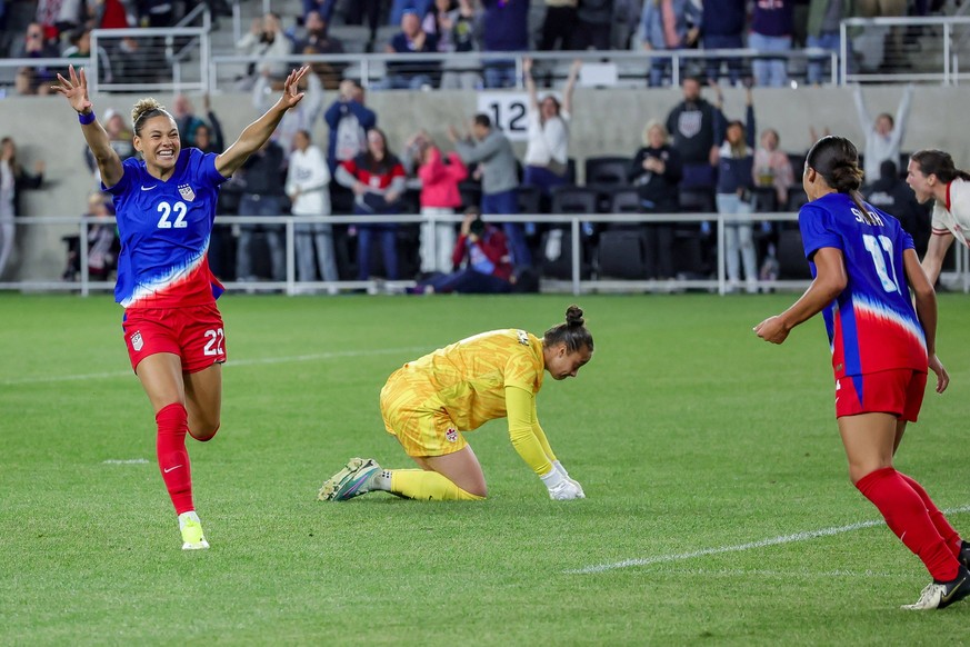 April 9, 2024, Columbus, Ohio, U.S: United States Women s national team, Nationalteam forward Trinity Rodman 22 and United States Women s National Team forward Sophia Smith 11 celebrate Smith��� s goa ...