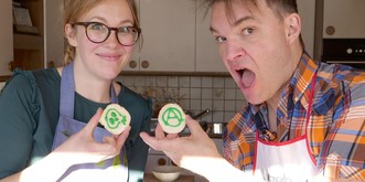Schweizer Weihnachtsguetzli? Am besten fragen wir diese Kanadierin!