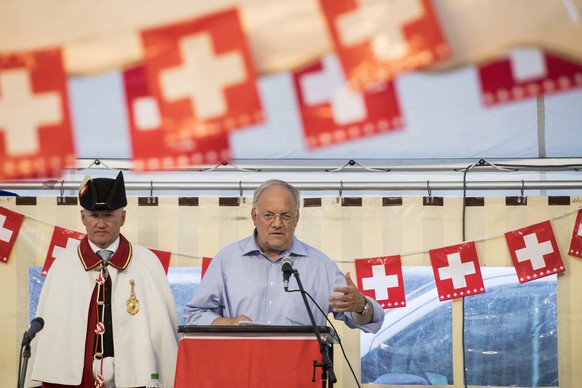 Bundesrat Johann Schneider-Ammann bei seiner Ansprache anlaesslich der Bundesfeier in der Nidwaldner Gemeinde Emmetten vom Dienstag, 31. Juli 2018. (KEYSTONE/Urs Flueeler)