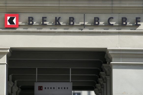 A building of the Bernese cantonal bank at the Bundesplatz in Bern, Switzerland, photographed on May 24, 2017. (KEYSTONE/Peter Schneider)

Ein Gebaeude der Berner Kantonalbank am Bundesplatz, fotograf ...