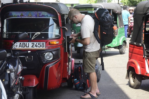 Sri Lanka Tourist Visa Extension 180 days During the U.S. Israel conflict with Iran. Tourists at a railway station in Colombo, Sri Lanka, on March 19, 2026. Sri Lanka has announced major visa reforms  ...