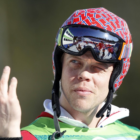 VANCOUVER, CANADA 20100221. Audun Gronvold in qualifying in Skicross in Cypress Mountain in the Winter Olympics in Vancouver 2010 in Canada on Sunday. VANCOUVER CANADA x10550x *** VANCOUVER, CANADA 20 ...