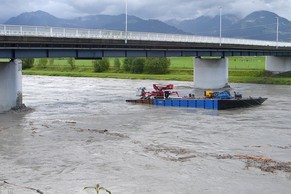 Endlich konnte die führerlose Plattform geborgen werden.&nbsp;