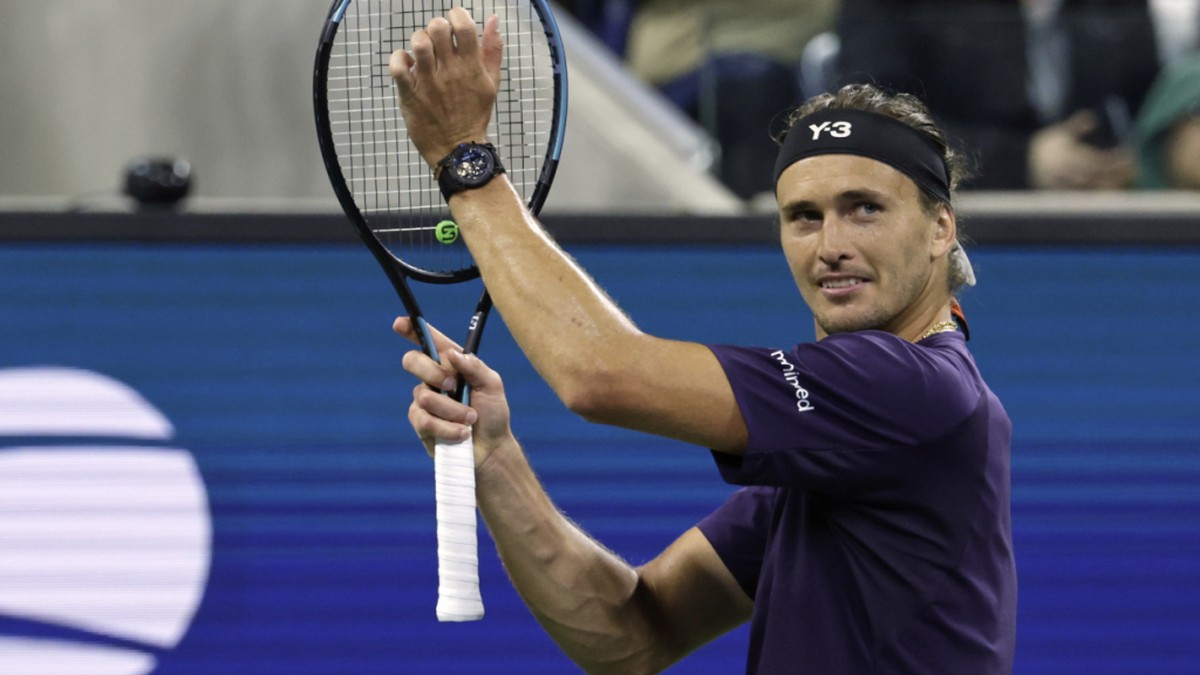 Zverev-trotzt-R-ckenproblemen-Tsitsipas-verliert-nach-Matchball