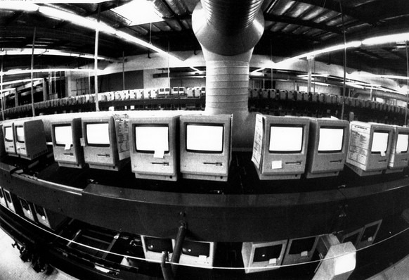 Im März 1984 liefen diese Macintosh-Computer vom Fliessband.