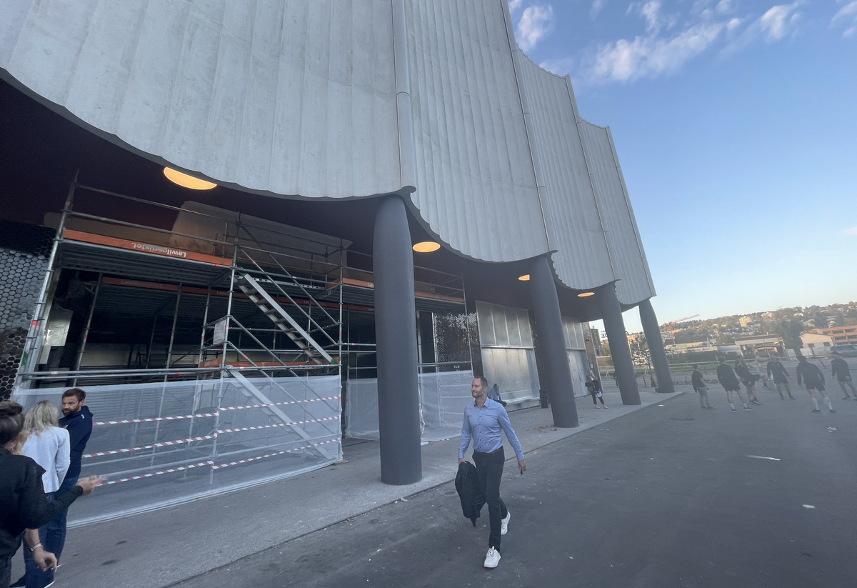 ZSC Lions: Der Gästeeingang bei der Swiss Life Arena