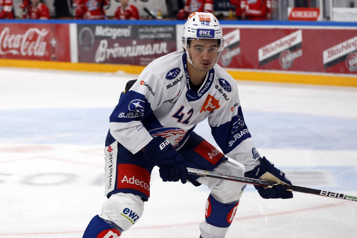 ZSC Lions Stuermer Alexandre Texier waehrend dem Eishockey-Meisterschaftsspiel der National League zwischen den SC Rapperswil-Jona Lakers und den ZSC Lions am Mittwoch, 14. September 2022, in Rappersw ...