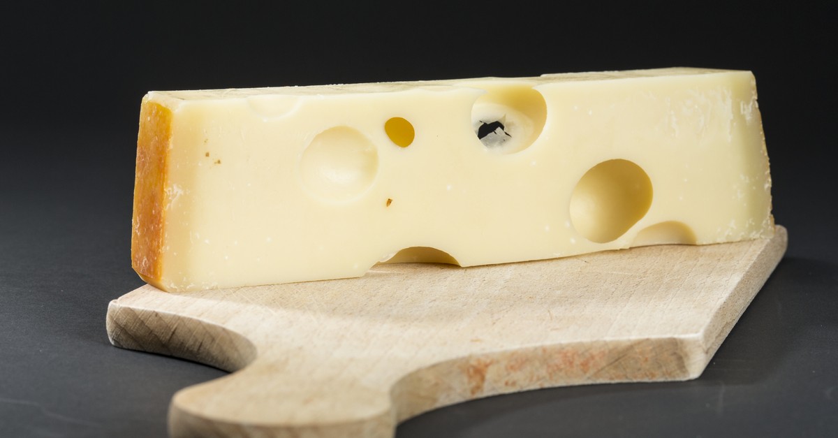 So retteten Schweizer Käser die Löcher im Emmentaler