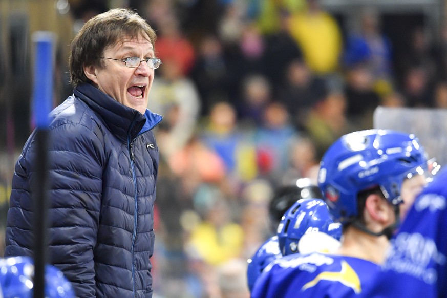 Cheftrainer Arno Del Curto von Davos, beim zweiten Playoff-Viertelfinalspiel der National League A zwischen dem HC Davos und Lausanne HC, am Dienstag, 7. Maerz 2017, in der Vaillant Arena in Davos. (K ...