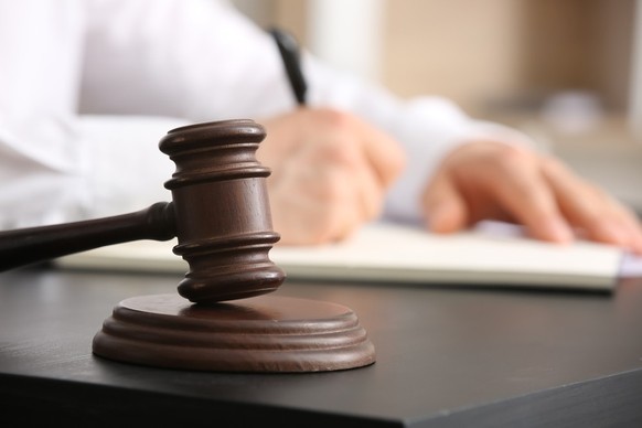 Gericht Richter judge Symbolbild symbol