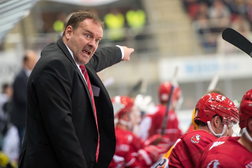 Lausanne, 06.10.2015, Eishockey NLA, Lausanne HC - HC Ambri-Piotta, Lausannes Trainer Heinz Ehlers (Robert Hradil/EQ Images)