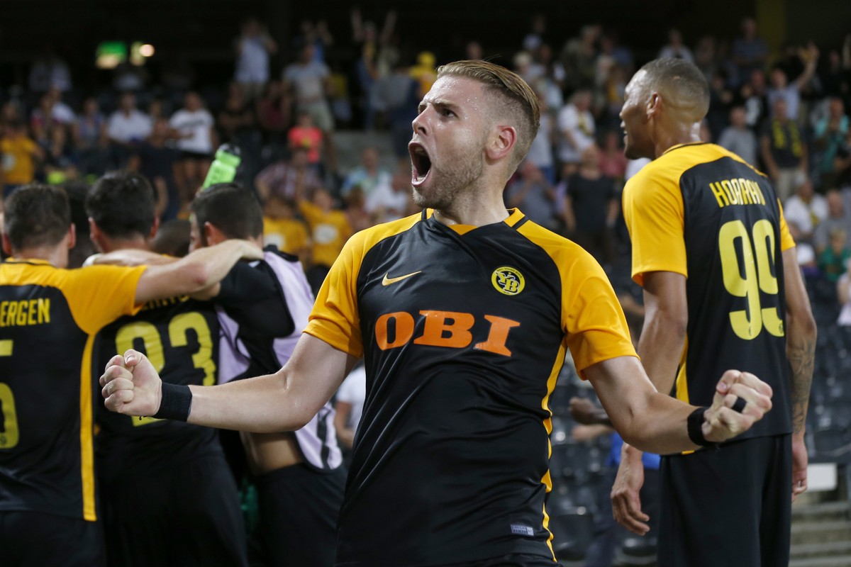 epa06122070 YB's Yoric Ravet (C) celebrates during the UEFA Champions League third qualifying round, second leg match between BSC Young Boys and Dynamo Kiev, in Bern, Switzerland, 02 August 2017. ...