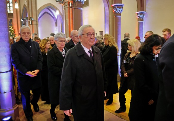 epa11058696 Former President of the European Commission Jean-Claude Juncker (C) leaves the church after a funeral service for late former German Parliament &#039;Bundestag&#039; president Wolfgang Sch ...