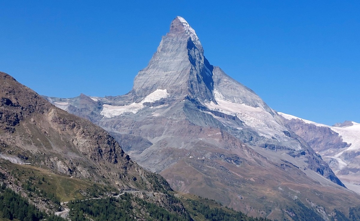 Zermatt Themenbild - Alpenregion Schweiz, schweizer Alpen, Matterhorn bei Zermatt Themenbild - Alpenregion Schweiz, schweizer Alpen, Matterhorn bei Zermatt Alpenregion Matterhorn im Spiegelbild bei Ze ...