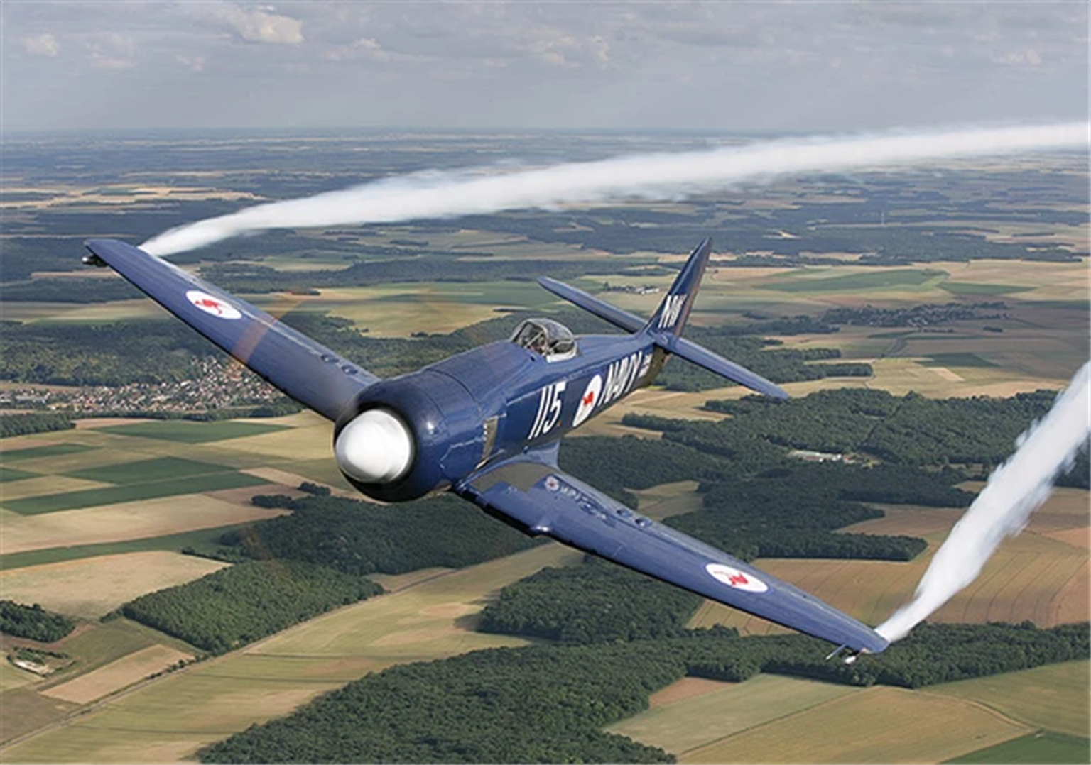 hawker sea fury raaf 
warbirds flugzeug 
https://www.boschungglobal.com/Inventory/Warbirds/Hawker/Hurricane-MK-II-A/F-AZXR