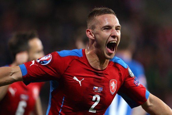 epa04492660 Pavel Kaderabek of Czech Republic celebrates after scroring the 1:1 during the UEFA EURO 2016 qualifying soccer match between Czech Republic and Iceland in Plzen, Czech Republic, 16 Novemb ...