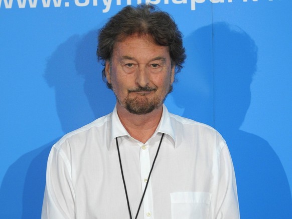 Bildnummer: 54446716 Datum: 20.09.2010 Copyright: imago/Stefan M Prager
SUPERTRAMP (im weissen Hemd: Rick Davis) hinterlassen ihre Handabdrücke für den Munich Olympic Walk Of Stars in der Olympiahalle ...