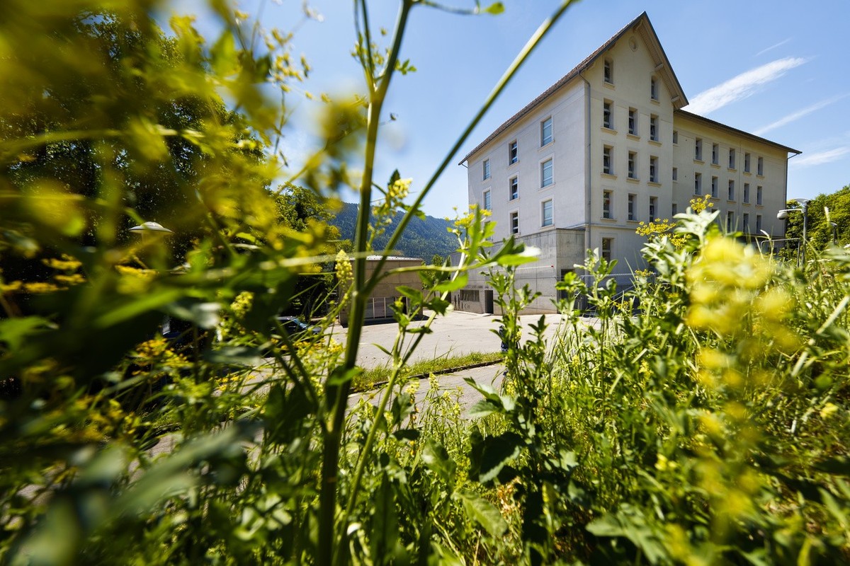Le centre d'enregistrement et de procedure (CEP) de Vallorbe est photographie avant une conference de presse au sujet de la planification des emplacements des centres federaux pour requerants d&# ...